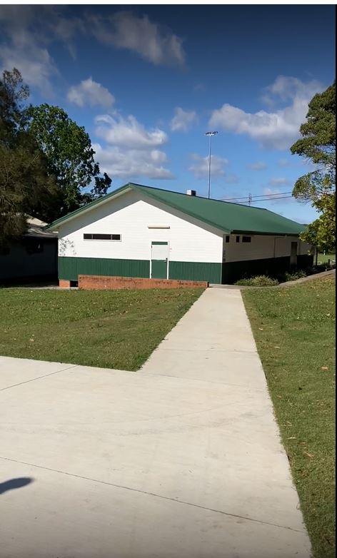 connecting pathway to carpark