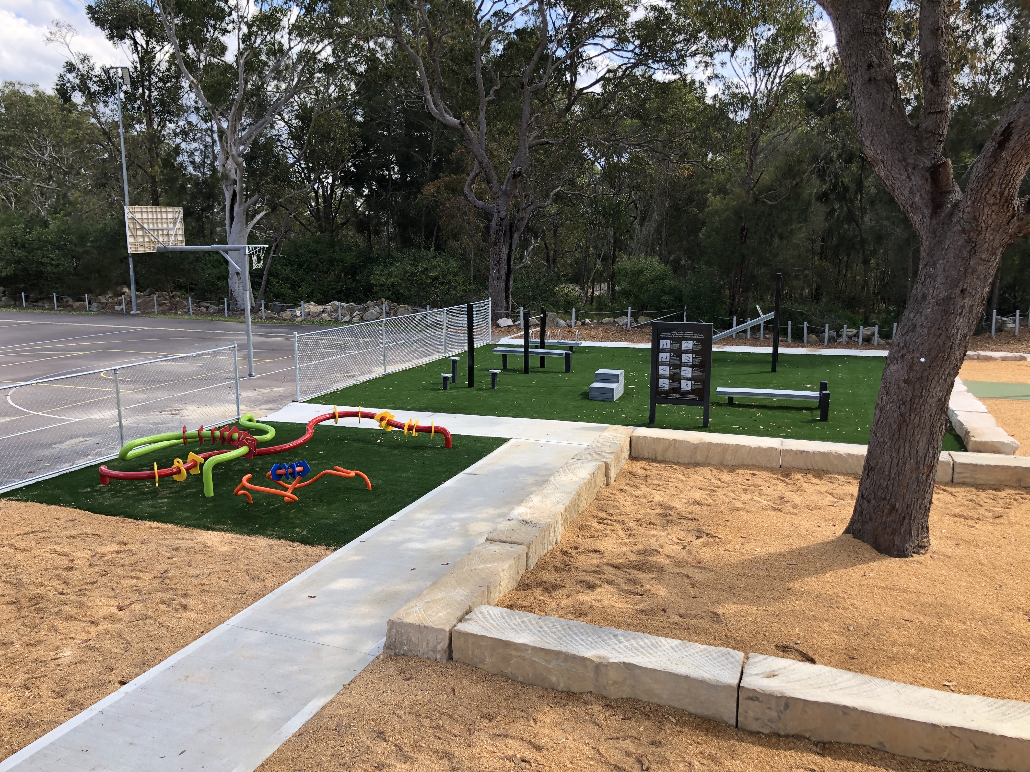 play equipment outdoor gym 